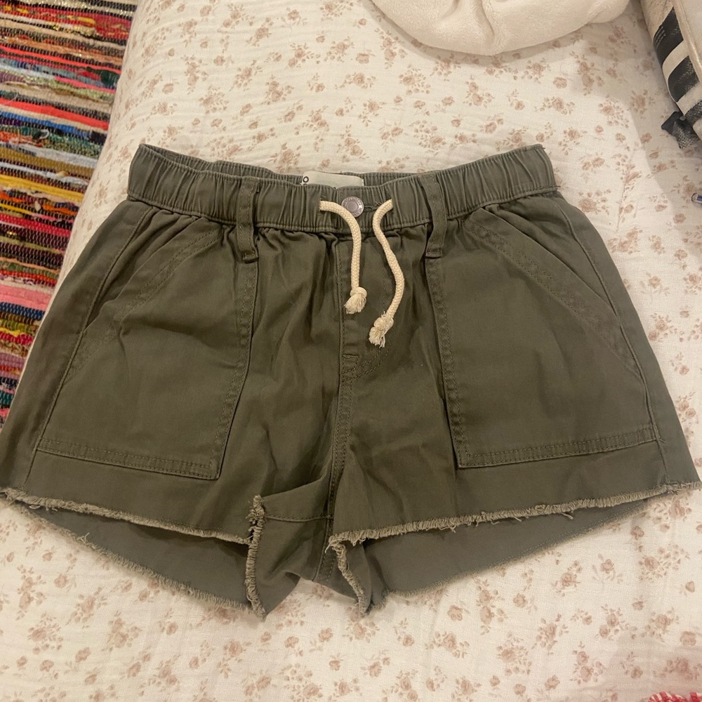 No Boundaries Olive Cargo Shorts